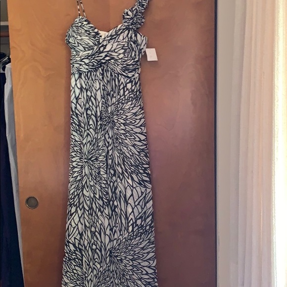 Dress - Picture 1 of 1